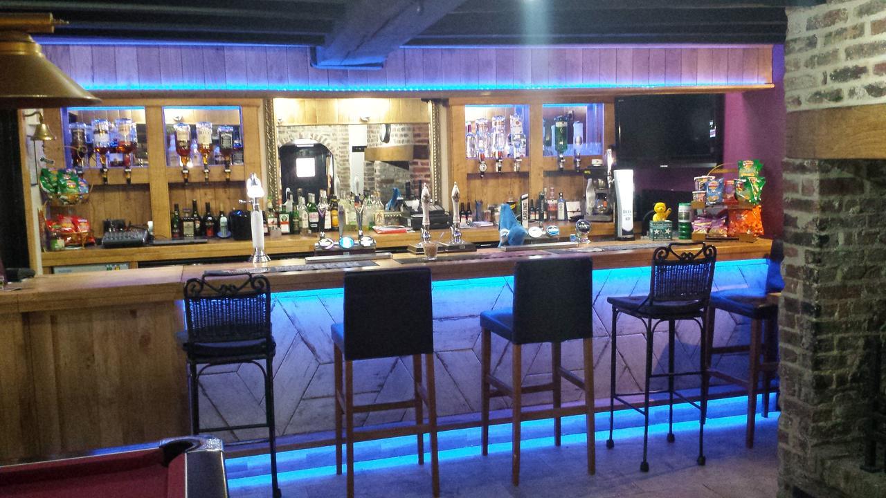 Saracens Head Old Function * Chapel Saint Leonards